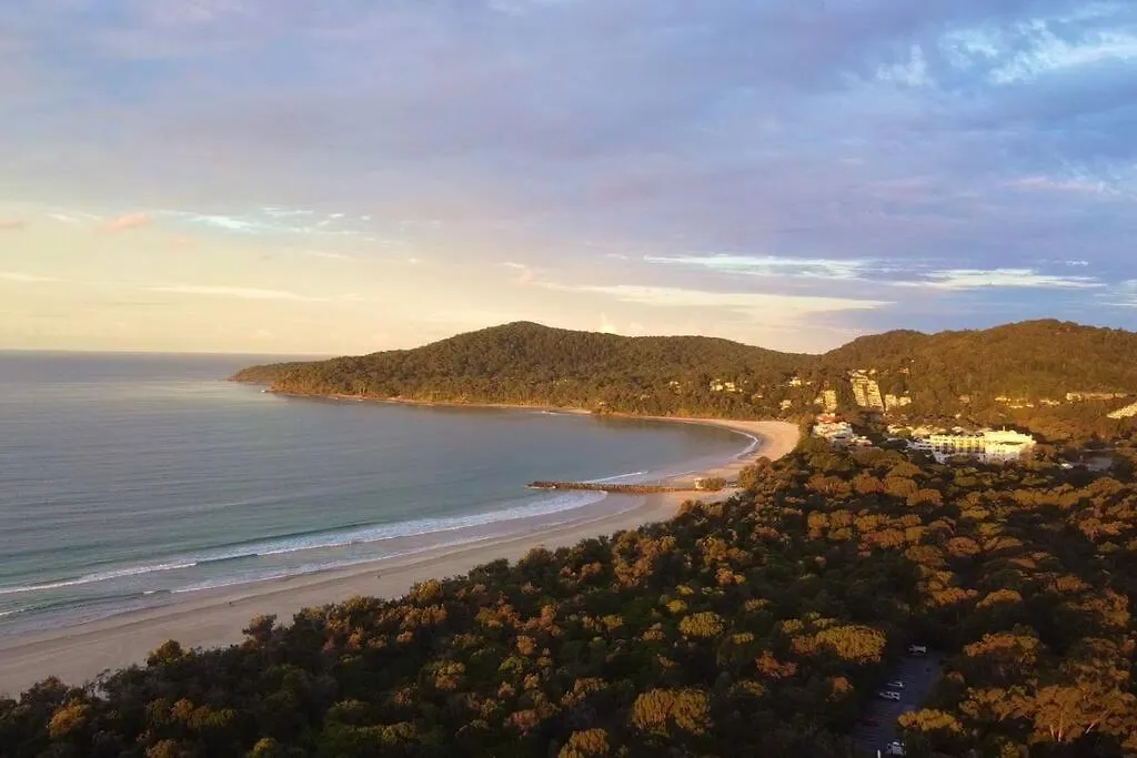 Apartment 18Ob Absolute Beachfront - Noosa Main Beach