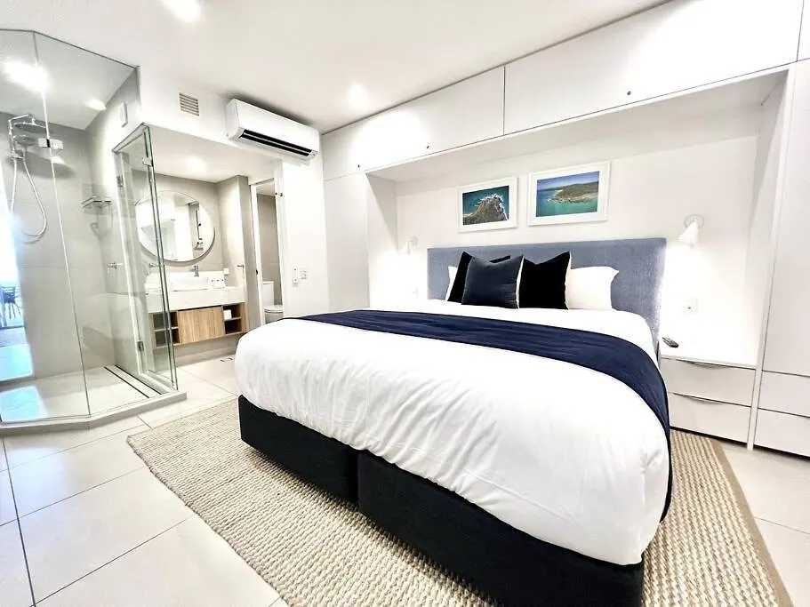 Apartment 18Ob Absolute Beachfront - Noosa Main Beach